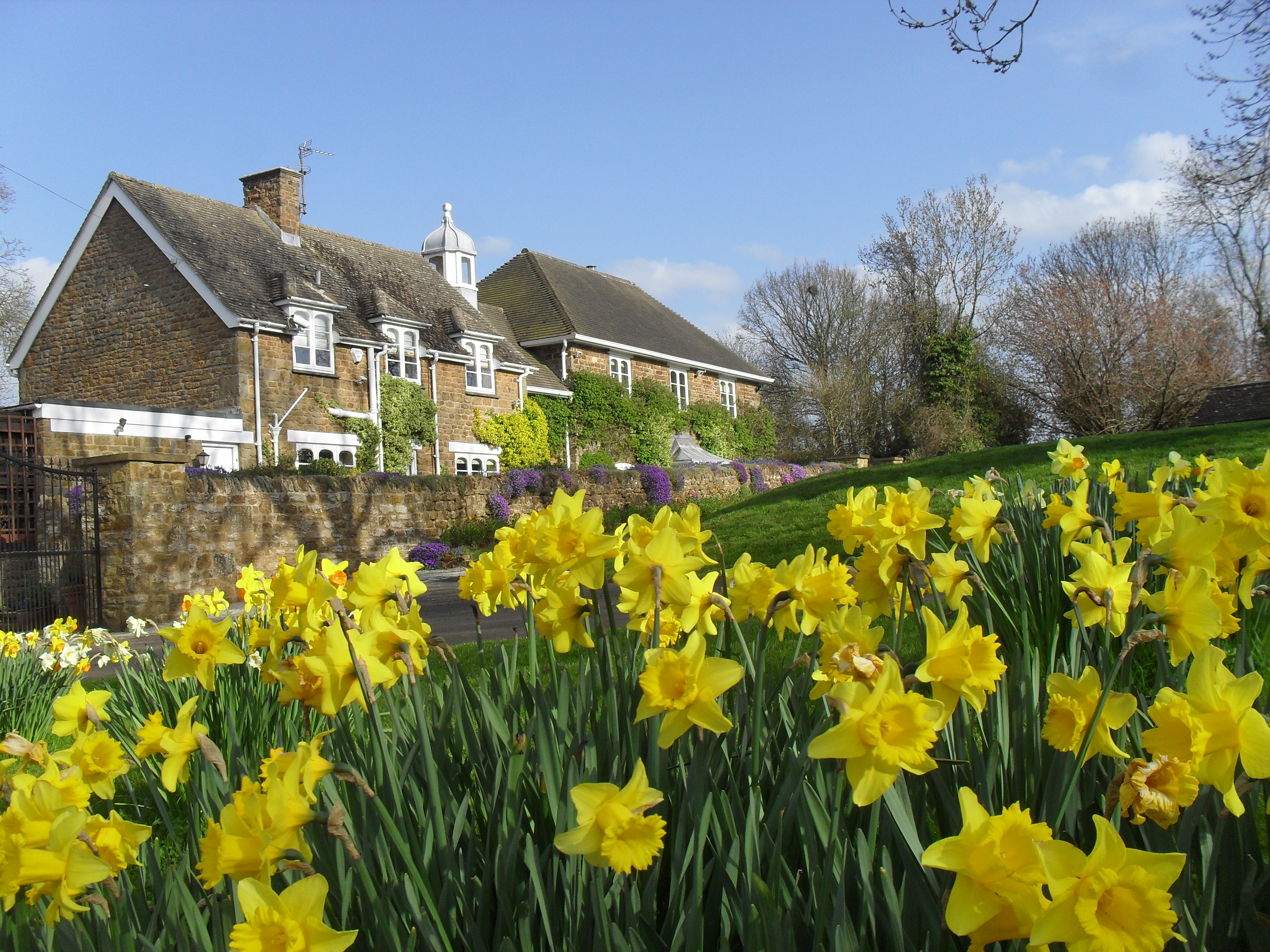 Shotteswell village scene